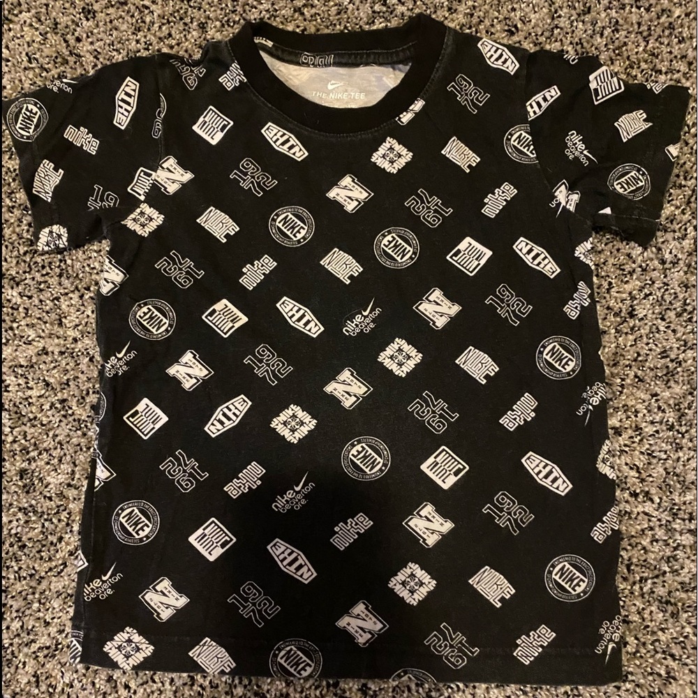 Nike tshirt